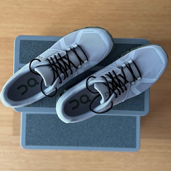 NWOT | On | 10.5 M | Cloud 5 - Picture 4 of 11